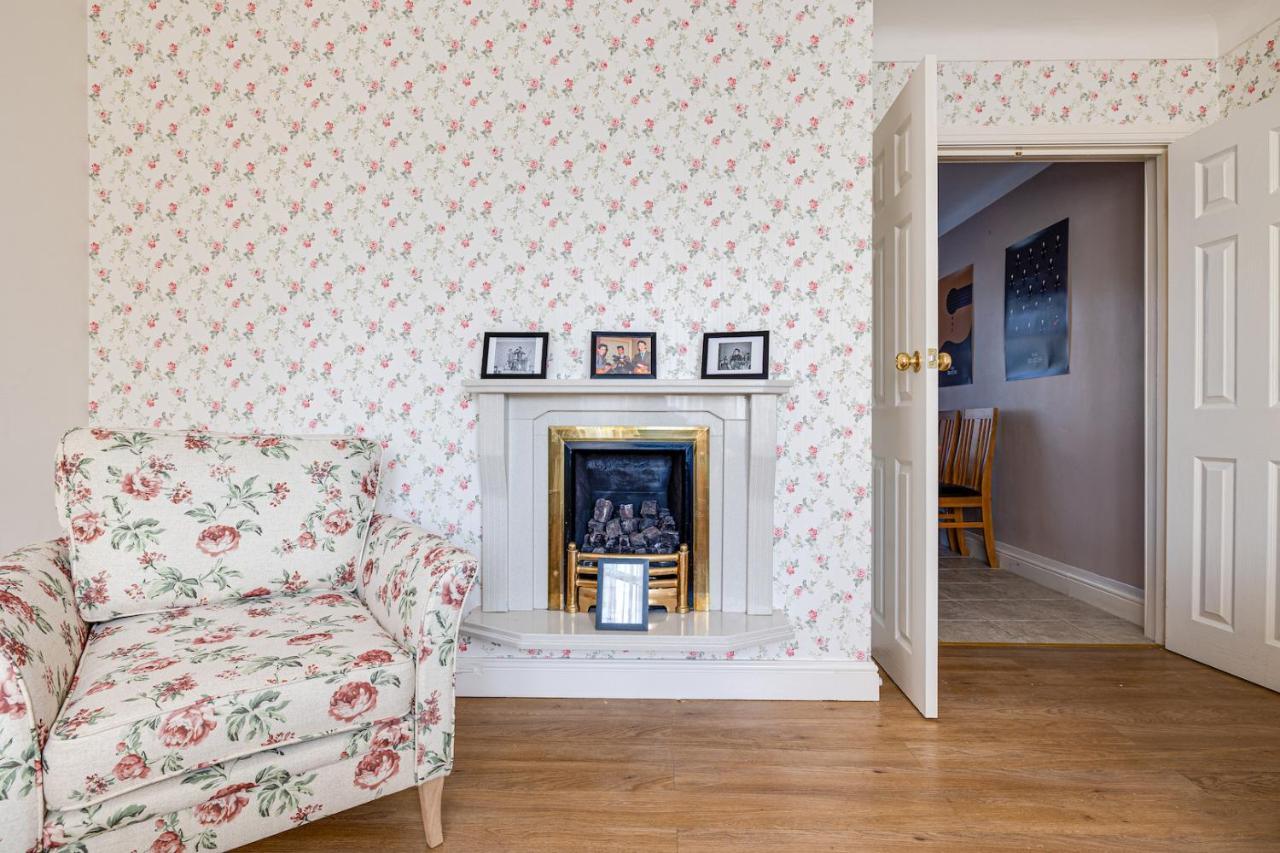George Harrison'S Former 3Bed Home In Liverpool Speke Kültér fotó