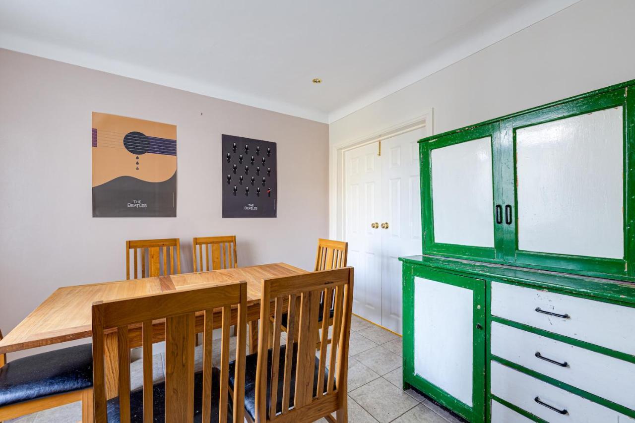 George Harrison'S Former 3Bed Home In Liverpool Speke Kültér fotó